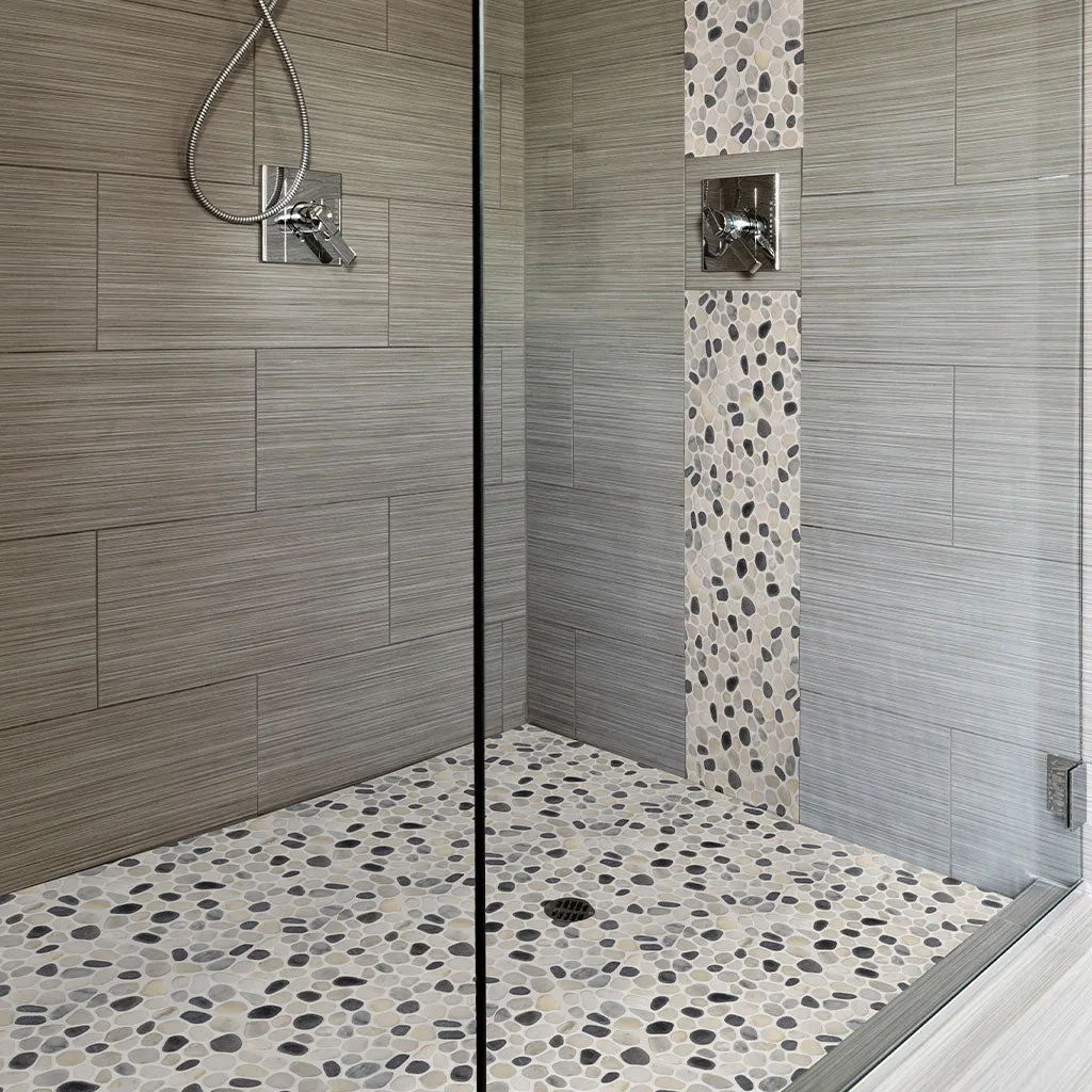 Black and White - Pebble Tile