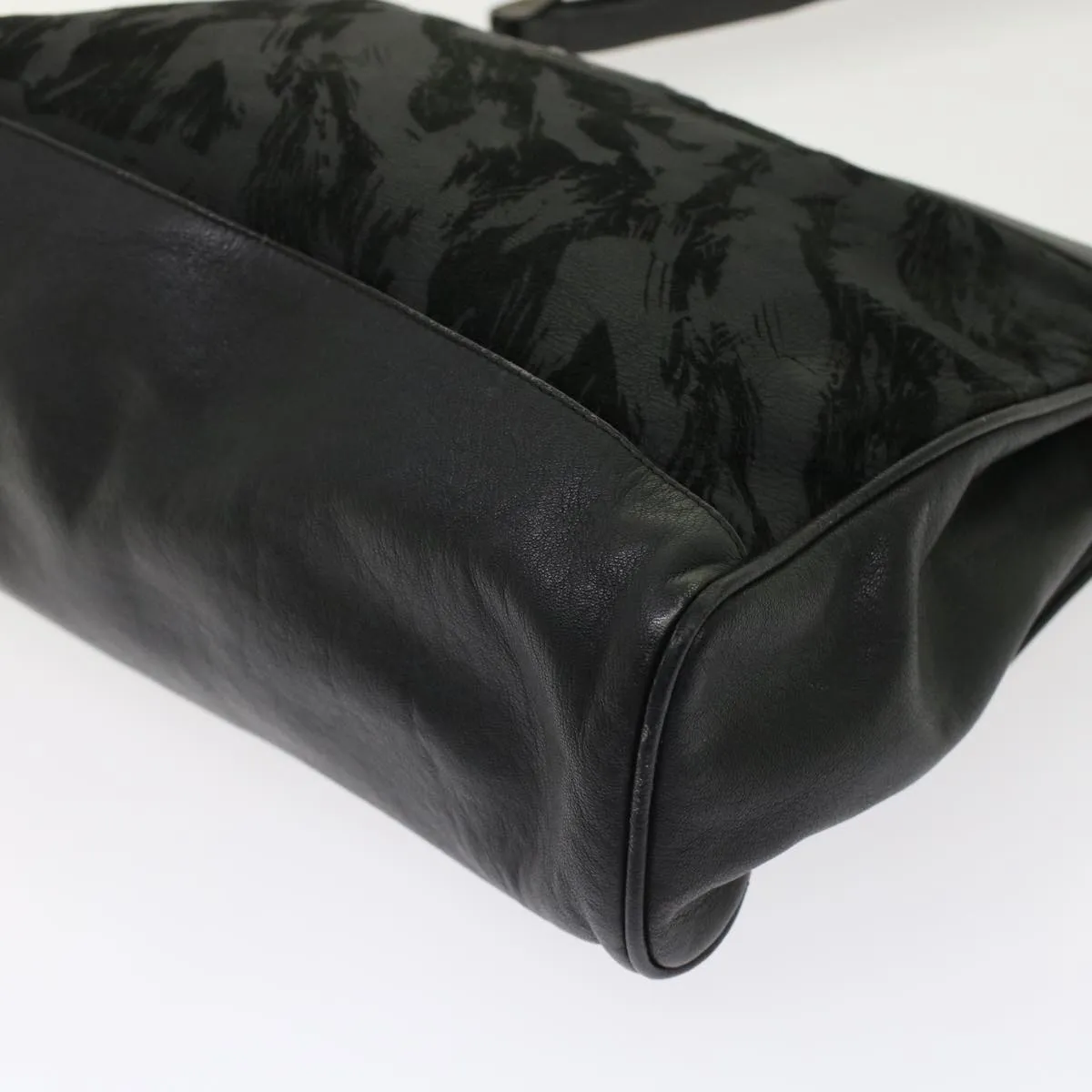 GUCCI Shoulder Bag Suede Leather Black  ar9974