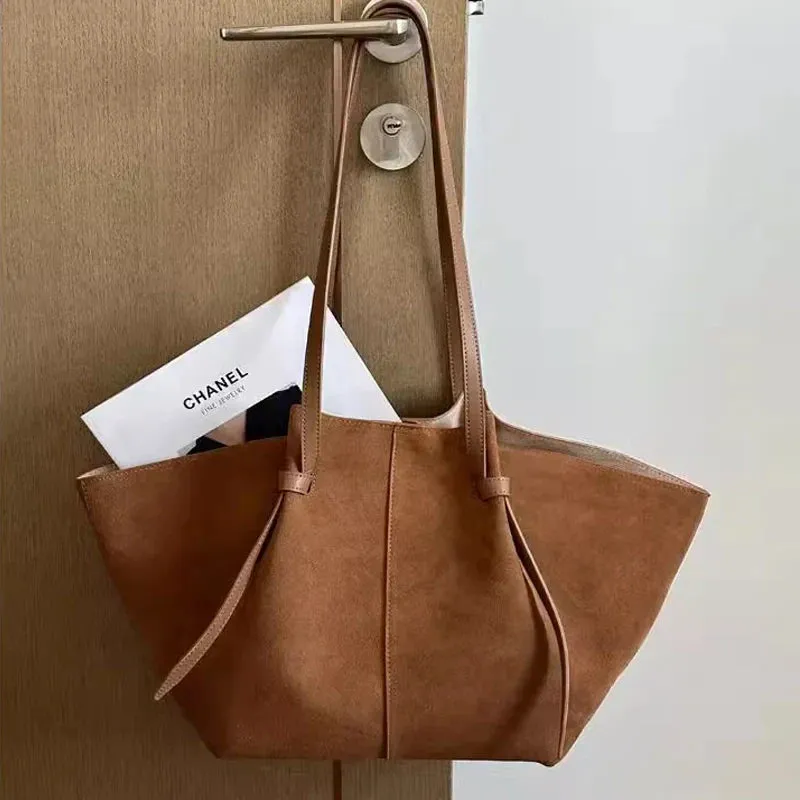 The Clarice | Suede Tote Bag – Elevate Your Everyday Elegance
