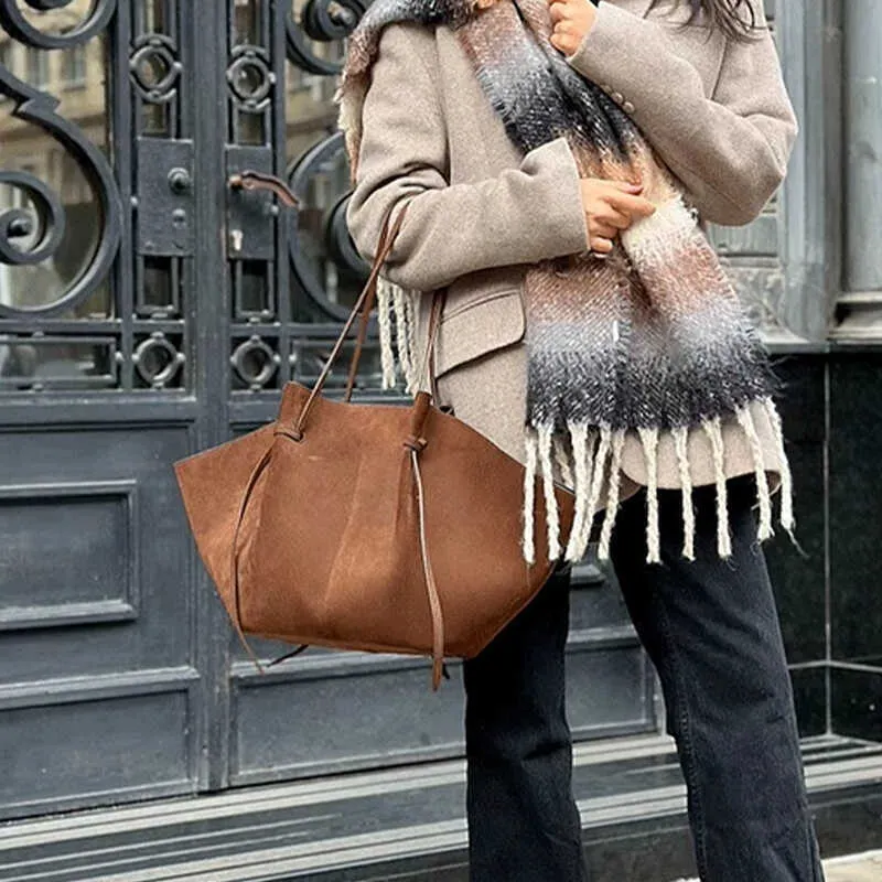 The Clarice | Suede Tote Bag – Elevate Your Everyday Elegance